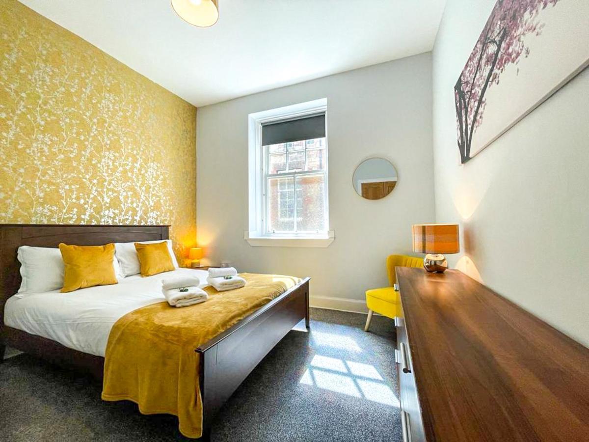Stunning 2 Bed Apt Nr The Royal Mile & The Castle Edinburgh Exterior photo