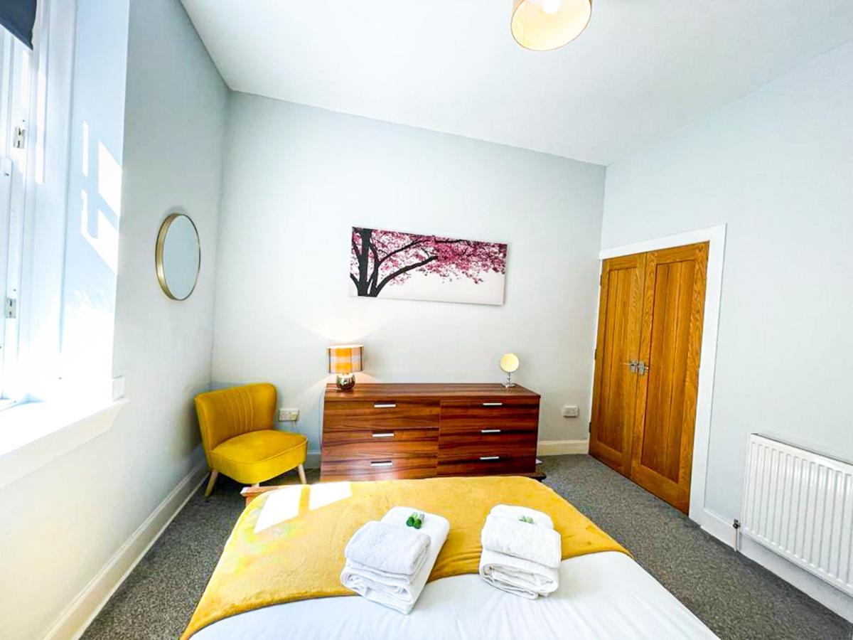 Stunning 2 Bed Apt Nr The Royal Mile & The Castle Edinburgh Exterior photo